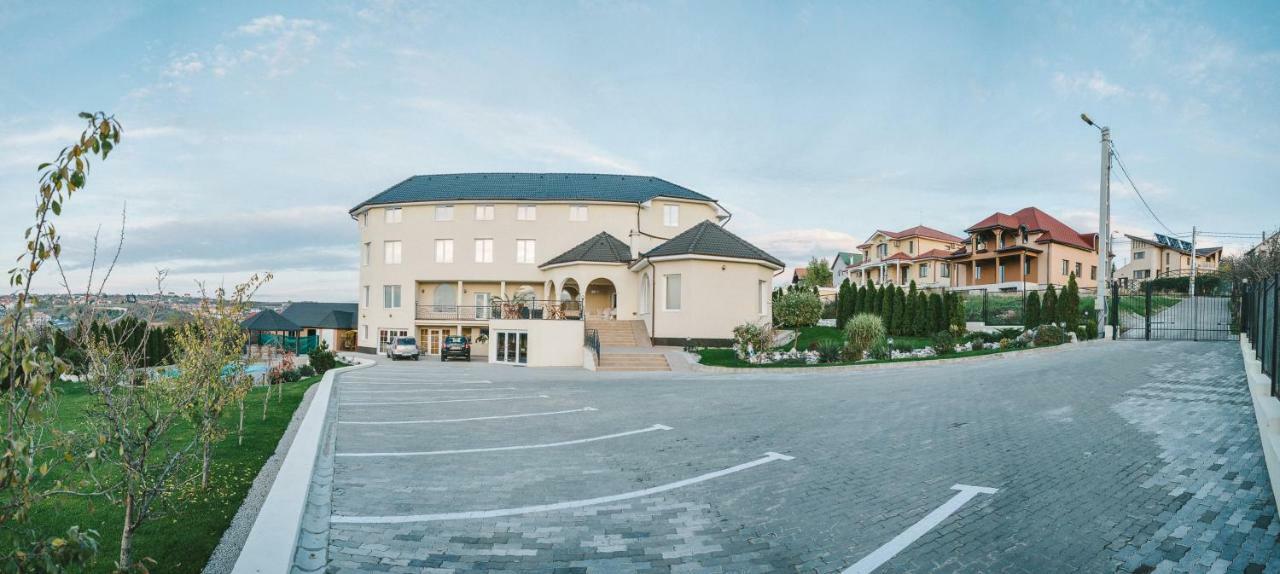 Aparthotel Panoramis Residence Oradea Εξωτερικό φωτογραφία
